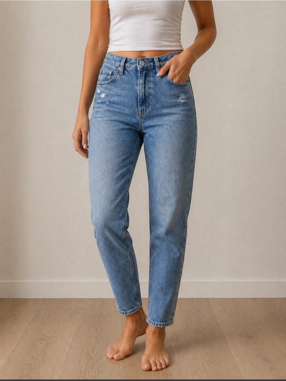 ❤️ Distressed mid rise button fly moto denim jeans